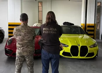 PF apreende veículos de luxo atribuídos ao Careca do INSS