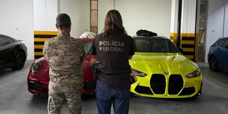 PF apreende veículos de luxo atribuídos ao Careca do INSS