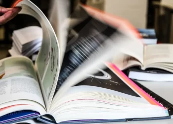 Feira do Livro da Unesp oferece publicações com 50% de desconto