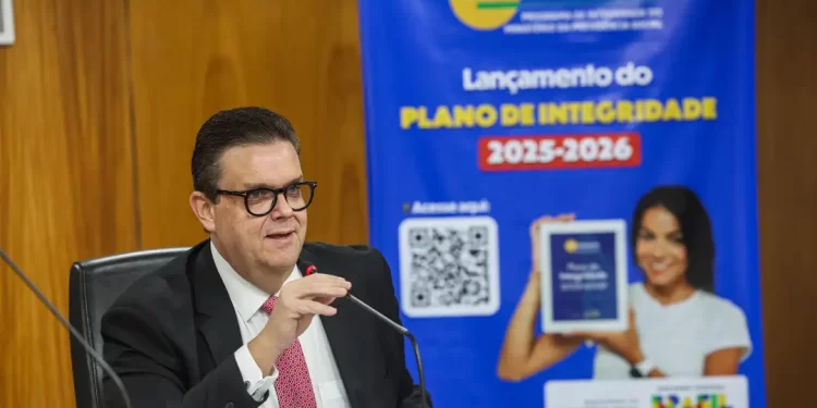 INSS deve corresponder à confiança de aposentados, diz ministro