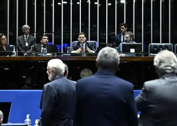 Senado aprova cota de 30% para mulheres em conselhos de estatais