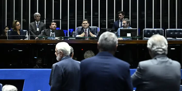 Senado aprova cota de 30% para mulheres em conselhos de estatais