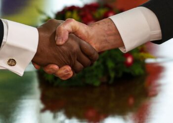 Brasil e Angola buscam diversificar comércio além do petróleo e agro