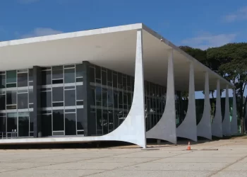 Maioria do STF mantém decisão que levou 7 deputados a perderem mandato