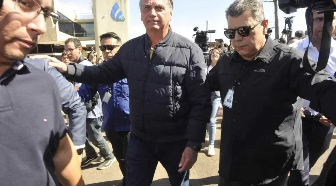 Moraes retira sigilo: confira principais pontos da decisão contra Bolsonaro