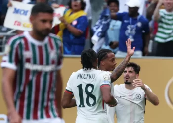João Pedro marca dois e tira Fluminense da Copa do Mundo de Clubes