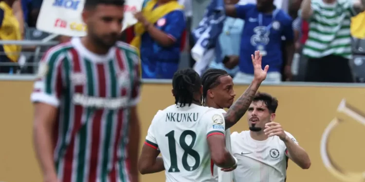 João Pedro marca dois e tira Fluminense da Copa do Mundo de Clubes