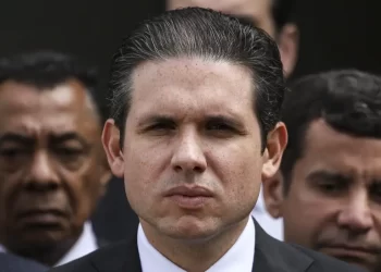 Oposição vai à Câmara, mas Hugo Motta proíbe reunião durante recesso