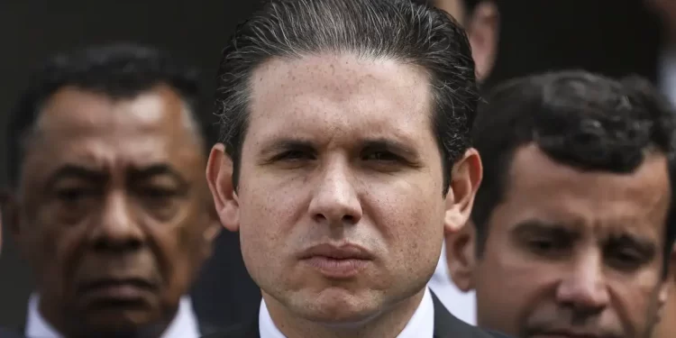 Oposição vai à Câmara, mas Hugo Motta proíbe reunião durante recesso