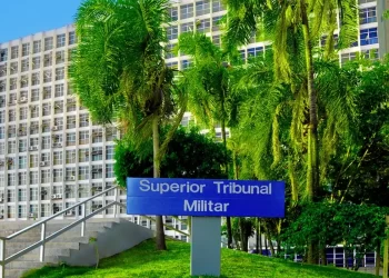 Suboficial é condenado por assédio contra aluna de curso da Marinha