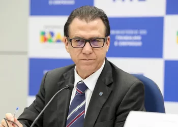“O mundo não vai acabar”, diz Luiz Marinho sobre tarifaço dos EUA