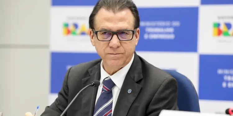 “O mundo não vai acabar”, diz Luiz Marinho sobre tarifaço dos EUA