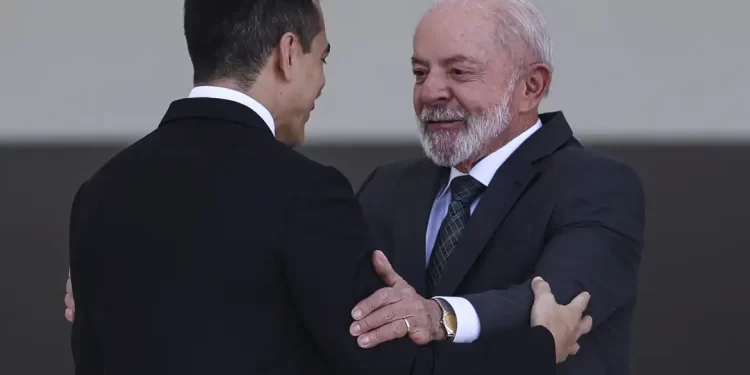 Relações com países sul-americanos são prioridades, diz Lula a Noboa