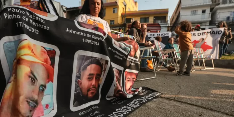 Familiares e movimentos fazem ato pelos 10 anos da chacina de Osasco