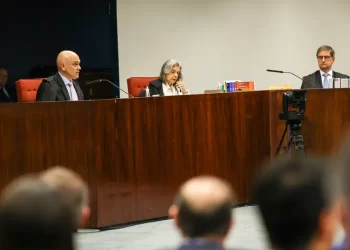 Moraes enumera 13 “atos executórios” para condenação de Bolsonaro