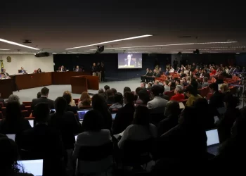 Em voto, Fux diz que ação deveria ter tramitado na primeira instância