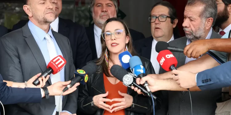 Presidenta do PSOL tem visto cancelado pelos Estados Unidos