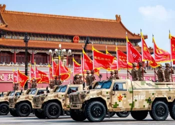 Análise: Exibição militar da China mostra risco da política de tarifas de Trump