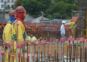 Índice que corrige salários, INPC acumula 5,05% em 12 meses