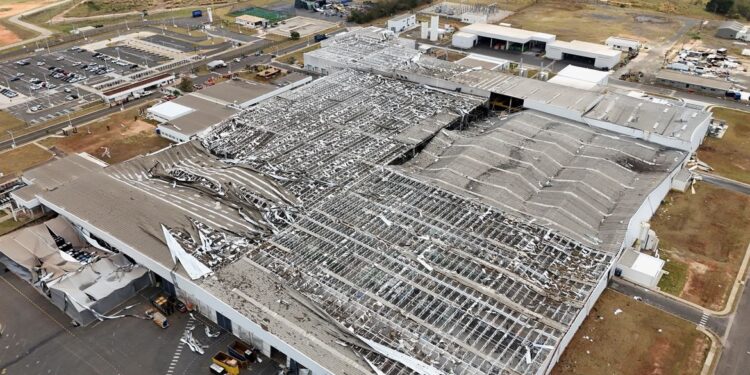 Toyota suspende produção no país após chuva destruir fábrica em SP