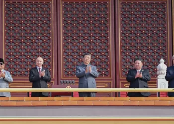 China faz desfile do Dia da Vitória e promete desenvolvimento pacífico