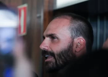 PL oficializa Eduardo Bolsonaro como líder da Minoria na Câmara