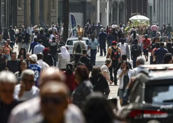 Mais de 6,5 milhões de famílias deixaram linha da pobreza em 2 anos
