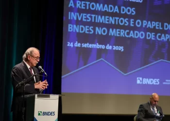 Mercadante defende democratizar acesso ao mercado de capitais