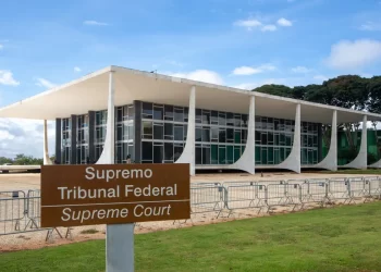 STF conclui votação que proibe realização de aborto por enfermeiros