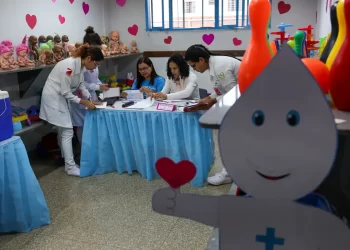Brasil lidera desinformação sobre vacina na América Latina, diz estudo