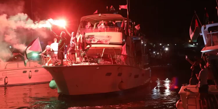 Lula diz que Israel viola leis ao interceptar flotilha com brasileiros