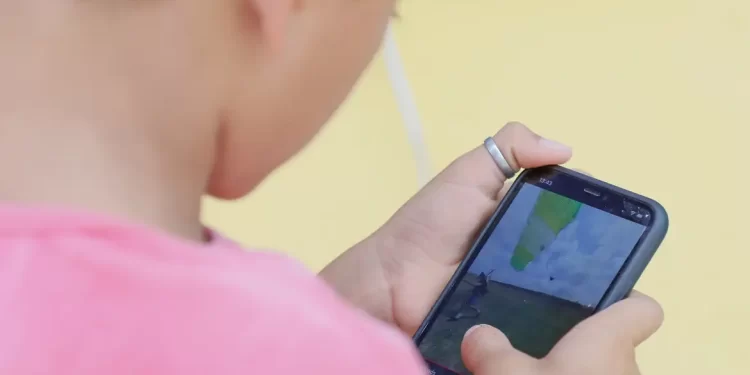 Guia auxilia adolescentes a fazerem uso seguro da internet