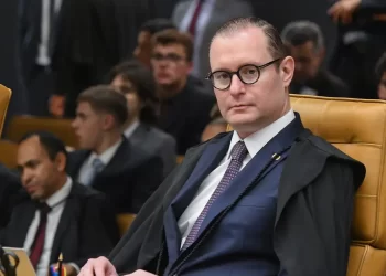 Zanin vota para manter Moro réu por calúnia contra Gilmar Mendes