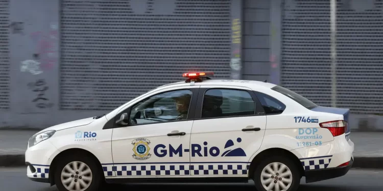 Elite da Guarda Municipal que atuará armada no Rio recebe treinamento