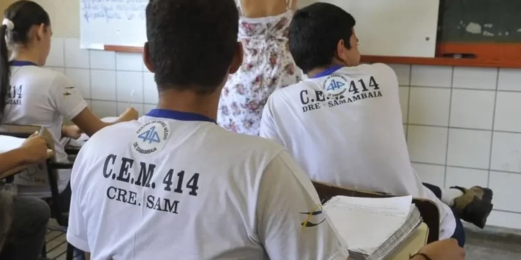 Maioria de inscrições na Prova Nacional Docente é na área de pedagogia