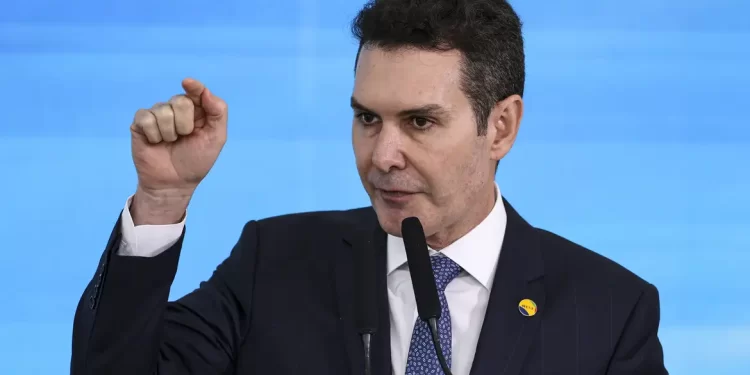 Mais de 12 mil favelas passam a ter CEP