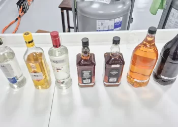 Polícia combate adulteração de bebidas em oito cidades de São Paulo