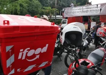 No STF, plataformas negam vínculo; trabalhadores alegam precarização