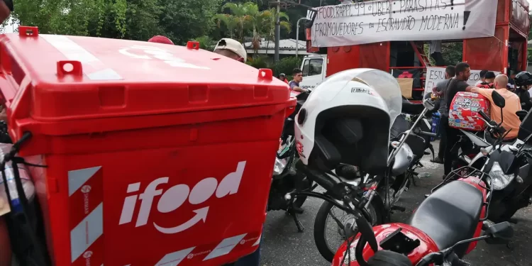 No STF, plataformas negam vínculo; trabalhadores alegam precarização