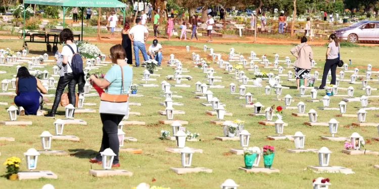 Fim de semana do Dia de Finados deve levar 600 mil a cemitérios do DF
