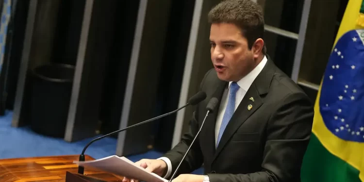 Mendes suspende julgamento de governador do Acre no STJ por 15 dias