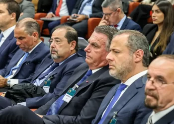 Defesas de Bolsonaro e de outros réus contestam execução das penas