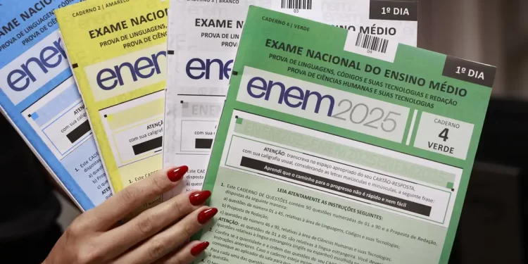 Enem 2025: divulgados gabaritos e cadernos de provas do 2º dia