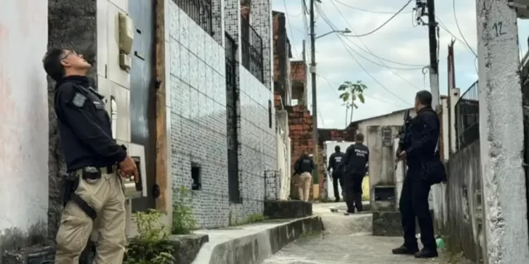 Ação contra o Comando Vermelho na Bahia prende 35; 1 pessoa foi morta
