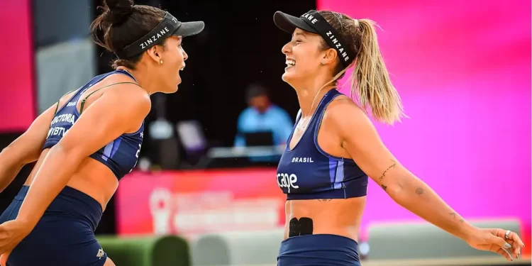 Brasil emplaca cinco duplas nas oitavas do Mundial de vôlei de praia