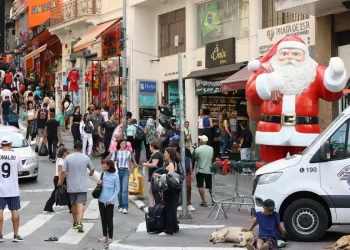 Taxa de desemprego chega a 5,2%, a menor desde 2012