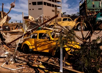 Grupo vai acompanhar ações em áreas atingidas por tornado no Paraná