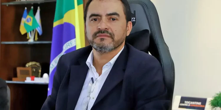 Nunes Marques derruba decisão que afastou governador do Tocantins