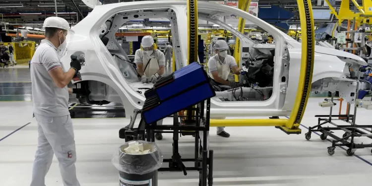 CCJ do Senado aprova fim da escala 6×1 e prevê jornada de 36h semanais