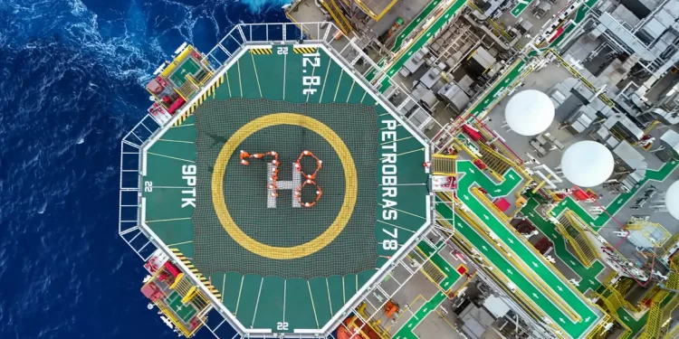 Petrobras recebe autorização para operar nova plataforma no pré-sal